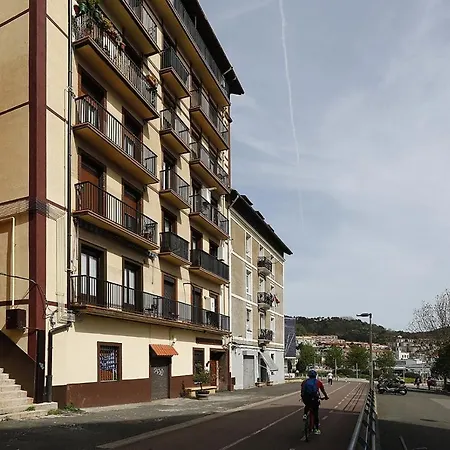 Apartment In Donostia Well Connected Downtown Pasajes Ancho Exterior photo